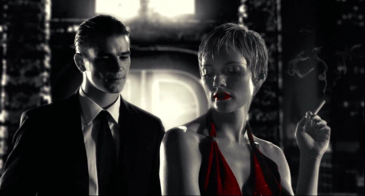 Заголовки, составленные из одних существительных, напоминают о серой региональной прессе. «Красные» тайтлы, напротив, привлекают внимание 