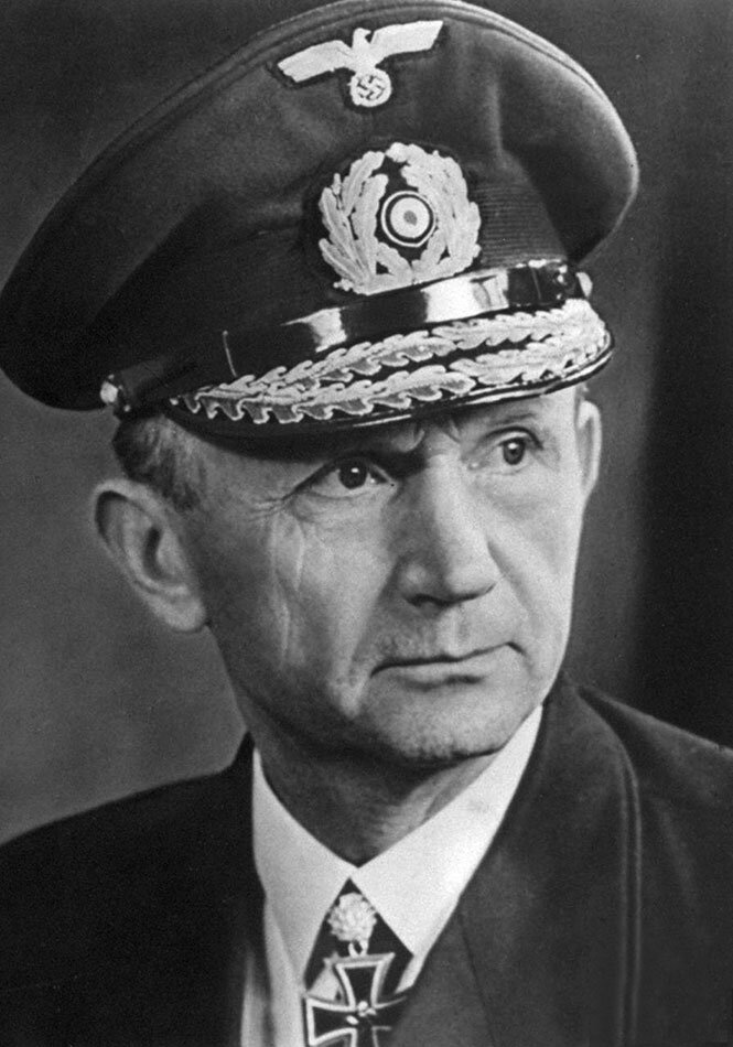 Гросс-адмрал Карл Дёниц