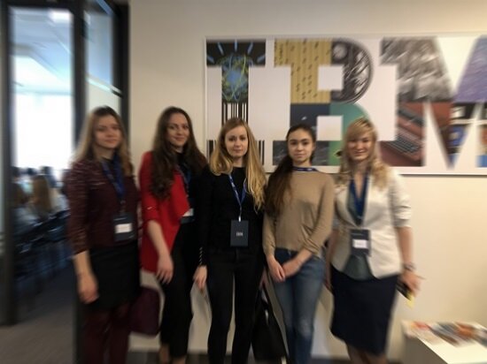 Девочки пришли в IBM