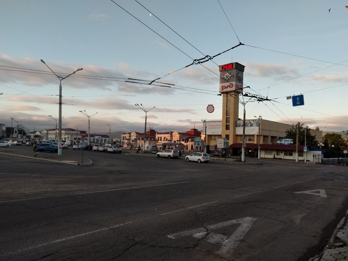 Вокзал в Чите. Шестой час утра