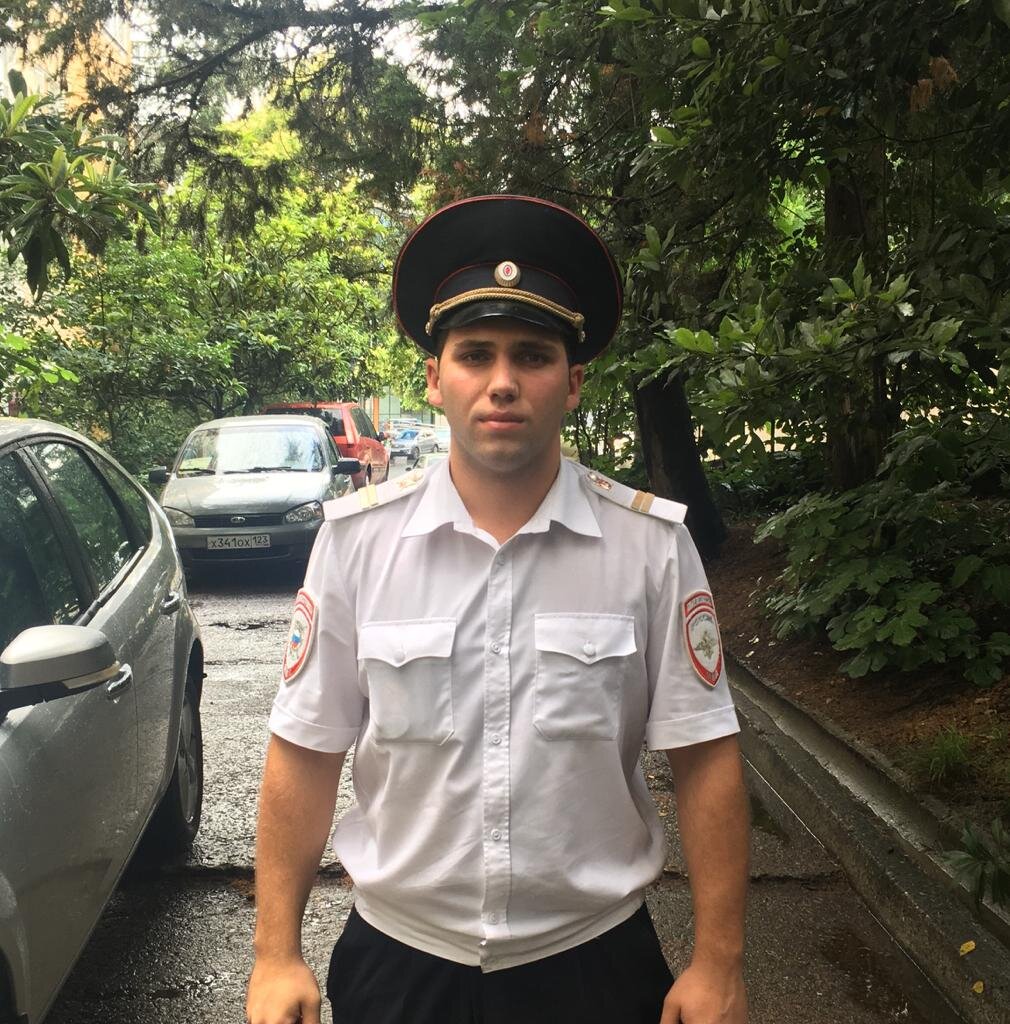 На фото младший сержант полиции Владимир Яковлев 