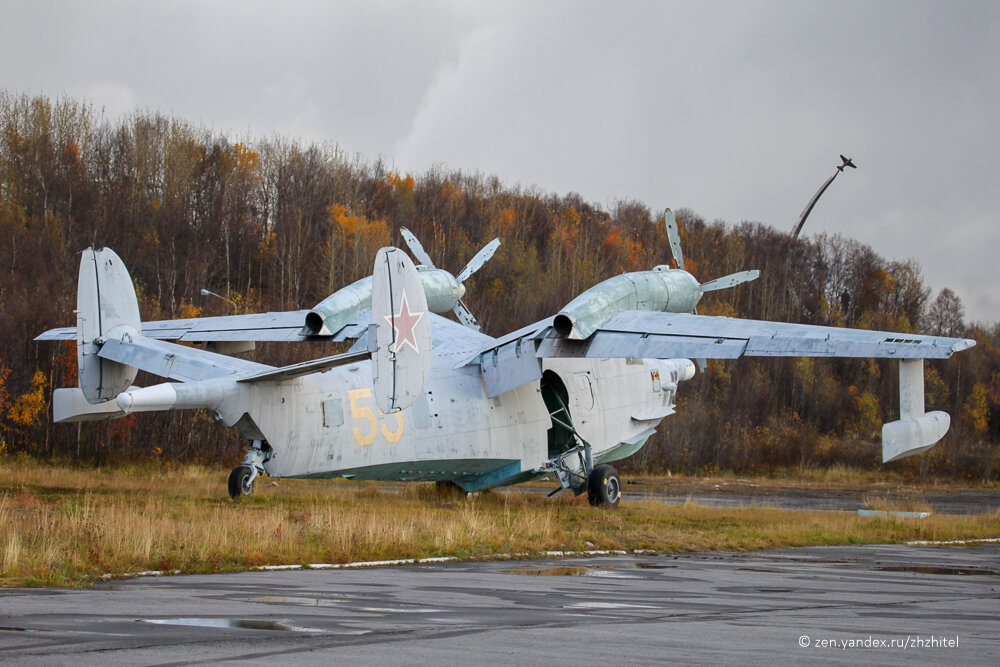 Бе 12. Самолёт амфибия бе-12. Бе-12 морской авиации Малое Сафоново 1. Бе12 самолет Камчатка. Бе 12 в Сафоново.