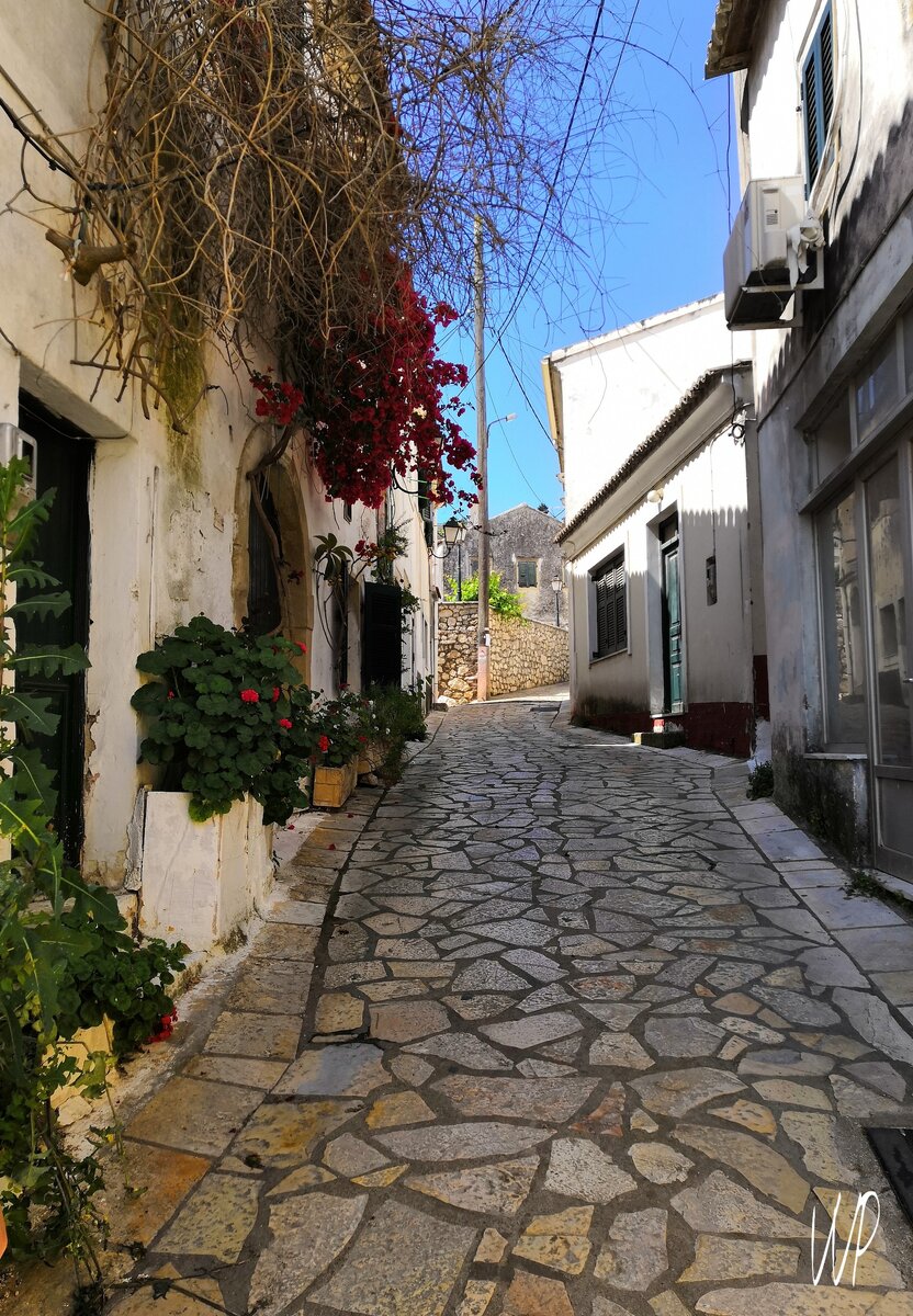 прогулка вглубь Лиападеса