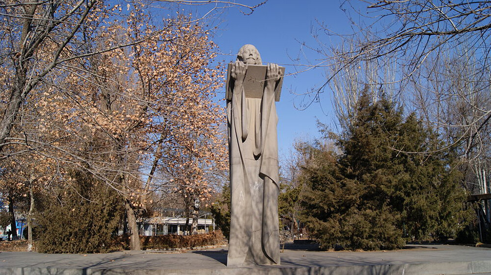 Памятник Армену Тиграняну в Ереване ǁ panorama.am