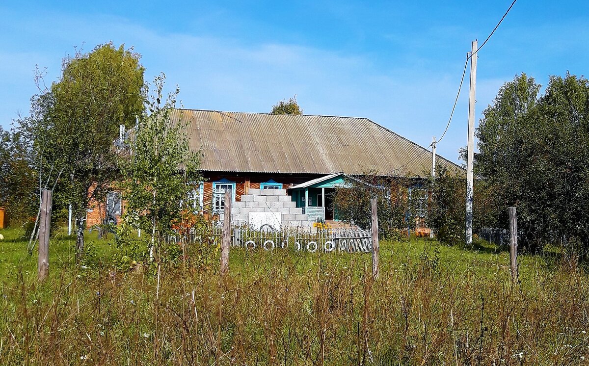 Село пирожок. Юлъялы Горномарийский район. Здание сельсовета. Старое здание сельсовета. В деревне Сафарово.