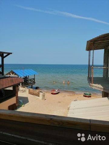 Лодочный гараж на берегу. Фото с avito.ru