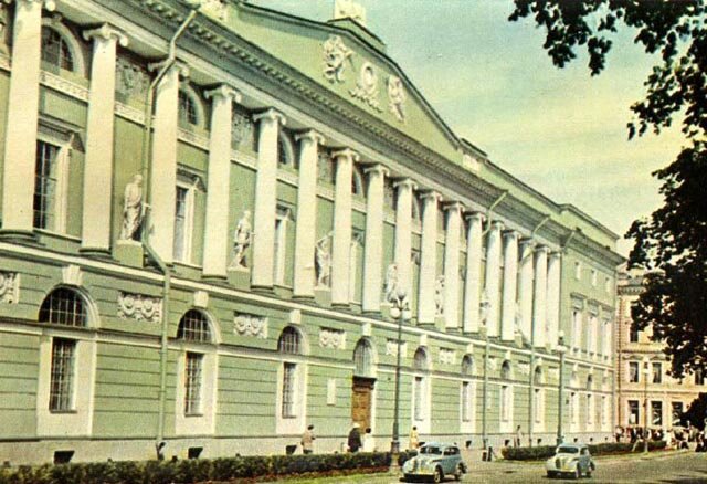 Публичная библиотека им. Салтыкова – Щедрина. Ленинград. 1950-е годы. Фотограф Л. Зиверт