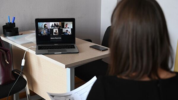 Синхронный перевод мероприятий онлайн