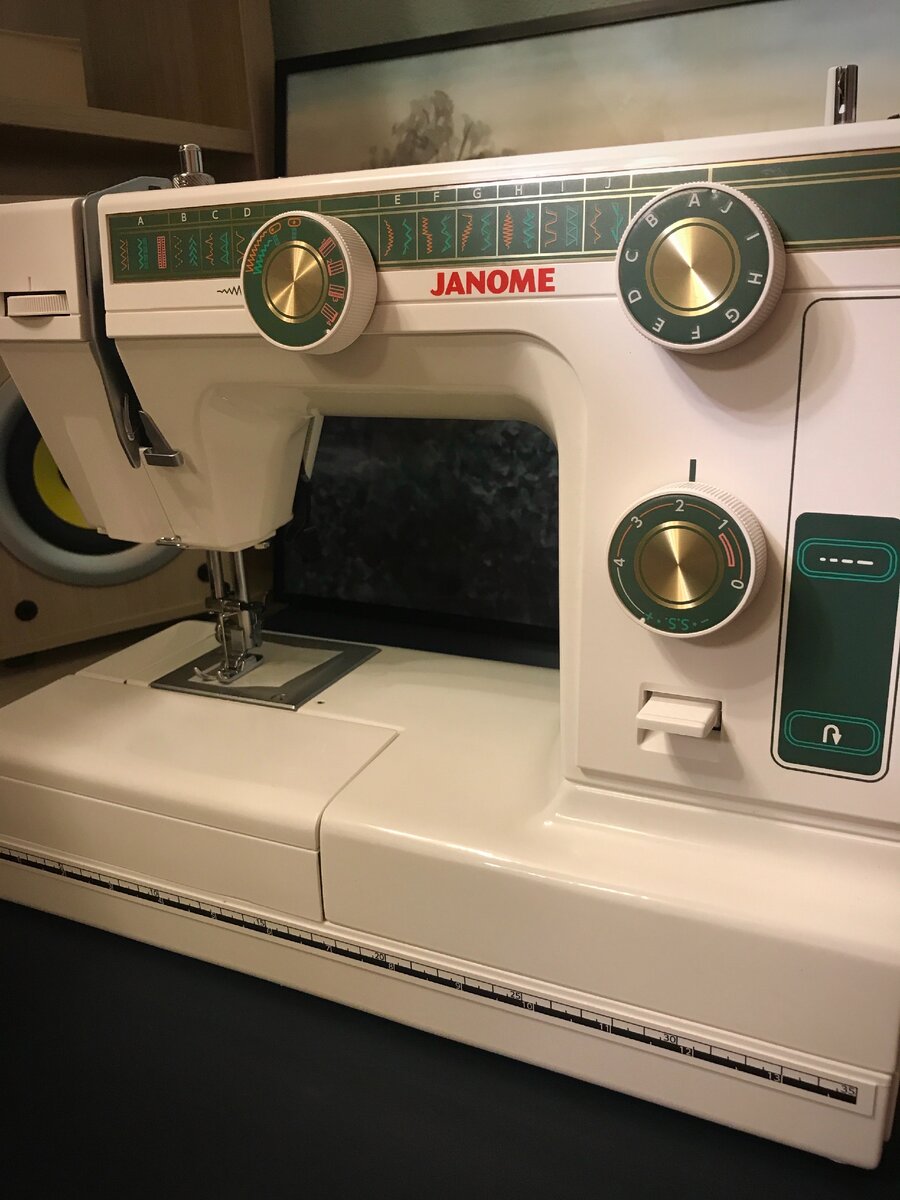 Швейная машинка Janome L 394