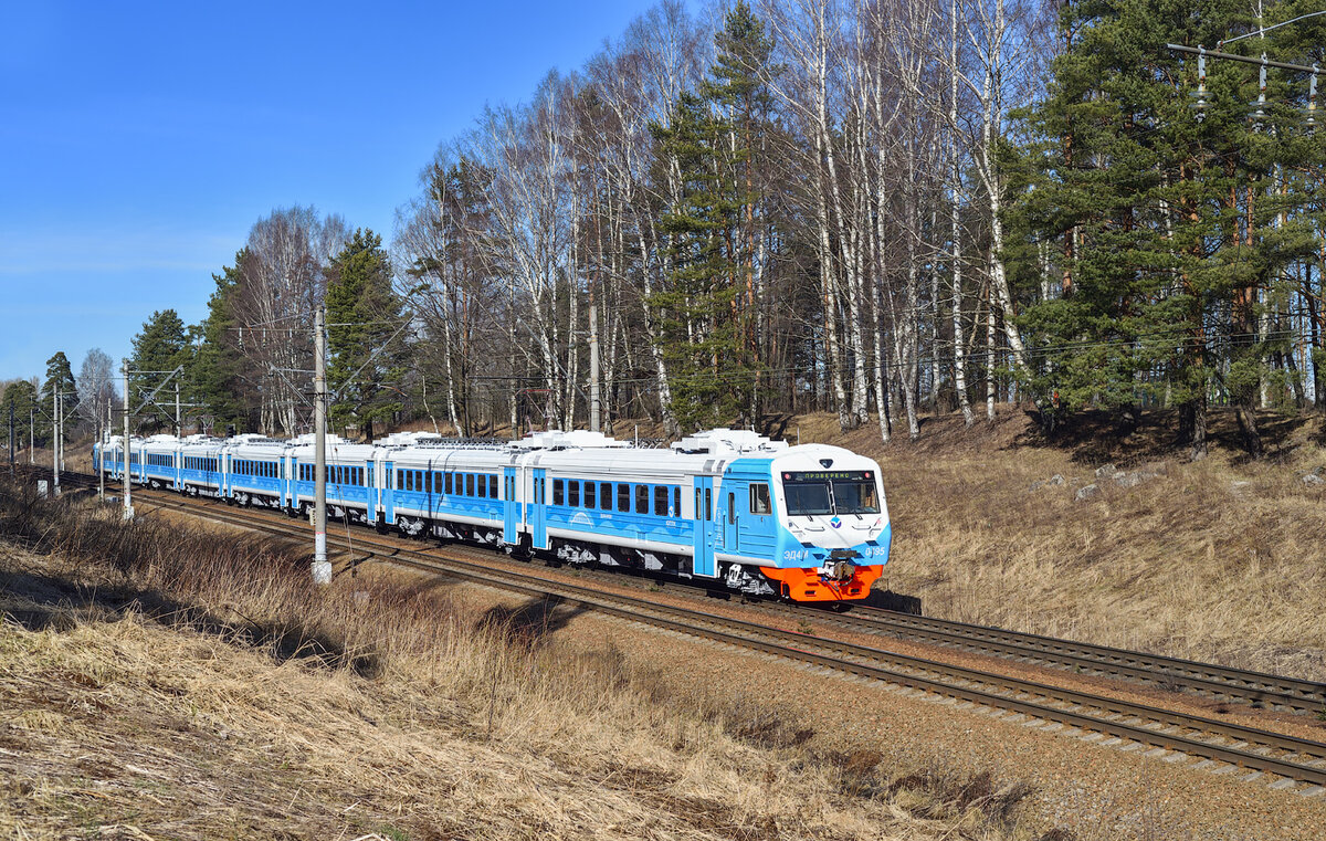 Электропоезд ЭД4М-0495 на обкатке перед передачей в Крым  