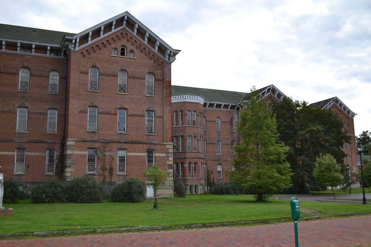 Психиатрическая больница «Athens»