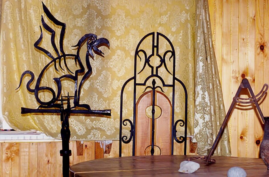 Интерьер дачи кузнеца