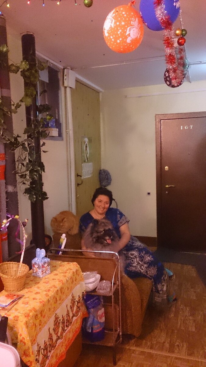 это наш этаж -он общий конечно!