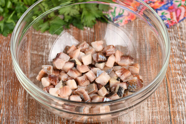 салат с селедкой и грибами рецепт | Дзен