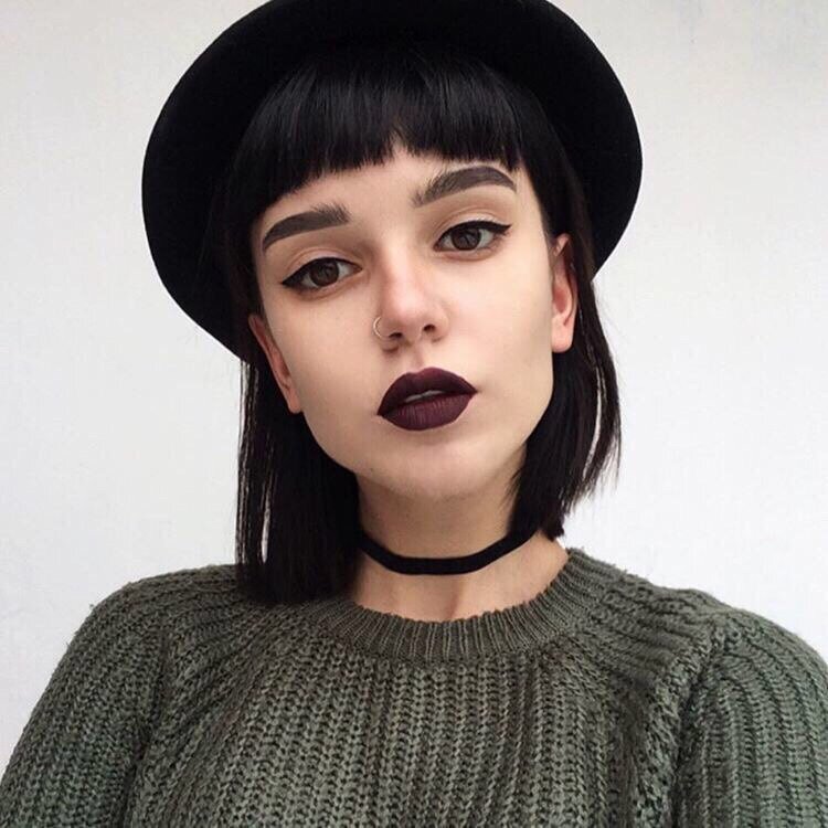 Появление дополнительной профессии в сфере бьюти позволяет каждому найти то, что ему по душе и стать настоящим профессионалом в одной определённый отрасли.