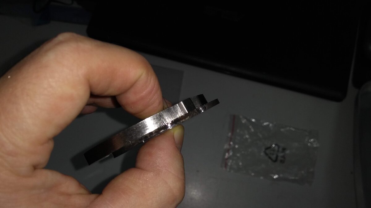 У китайской диск толще раз в 5!