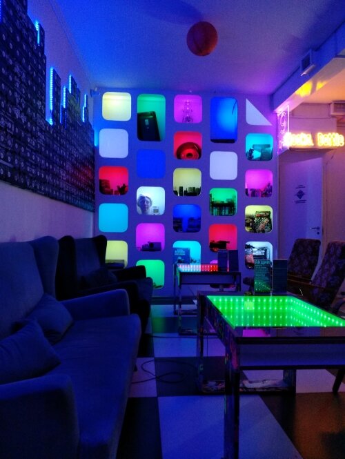 На фото интерьер  Diskette Lounge бар