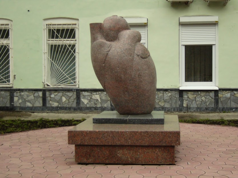 12 июня 2001 года – 20 лет назад - в Перми был открыт необычный памятник – «Сердце» (автор – скульптор Н. Хромов).