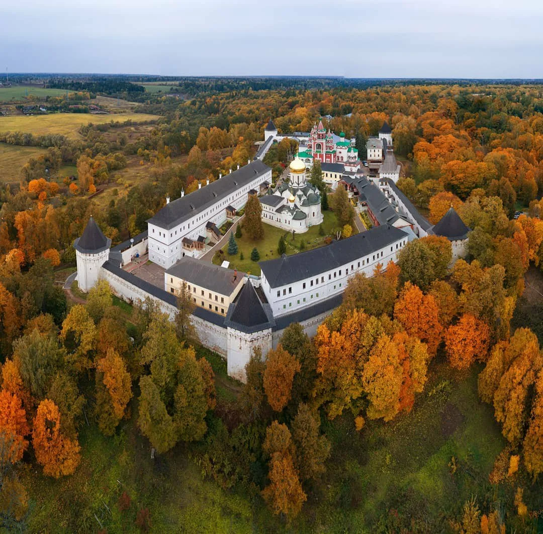 Что было в подмосковье. Сторожевский монастырь в Звенигороде. Звенигород монастырь Саввы. Саввино-Сторожевский монастырь. Саввино-Сторожевский монастырь. Звенигород, Московская область.