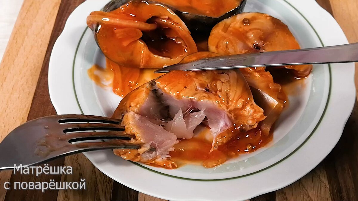 Скумбрия под маринадом классический. Скумбрия в томатном маринаде. Скумбрия в Красном маринаде. Скумбрия в пряном маринаде. Скумбрия в маринаде с луком и уксусом