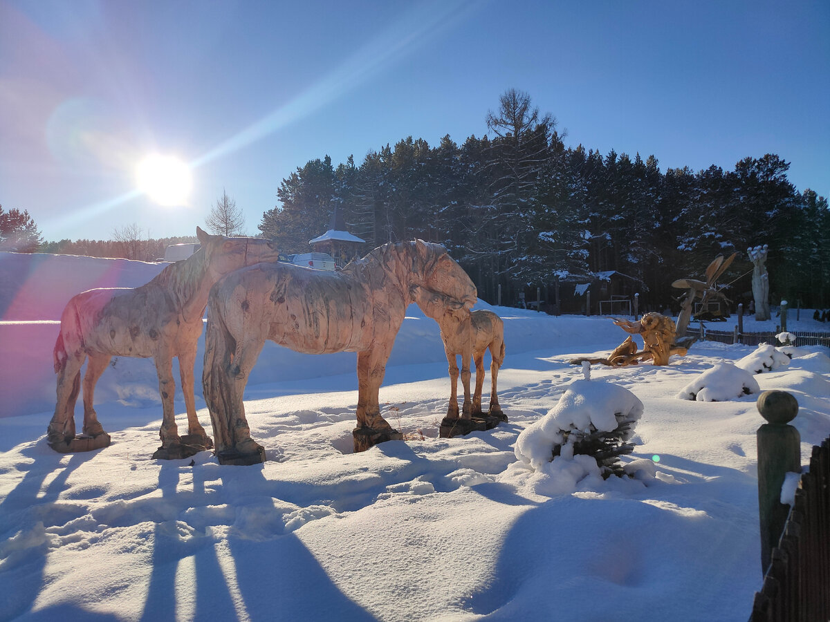 Резные скульптуры