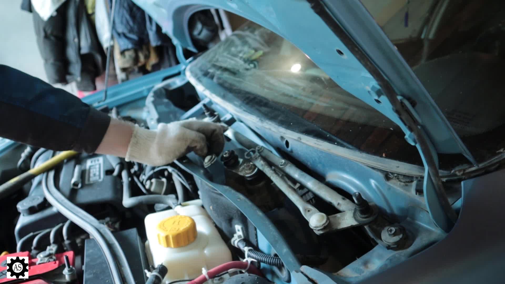Как снять дворники авео т250 Demontaż i montaż trapezowego zespołu wycieraczek szyby przedniej z motoreduktor