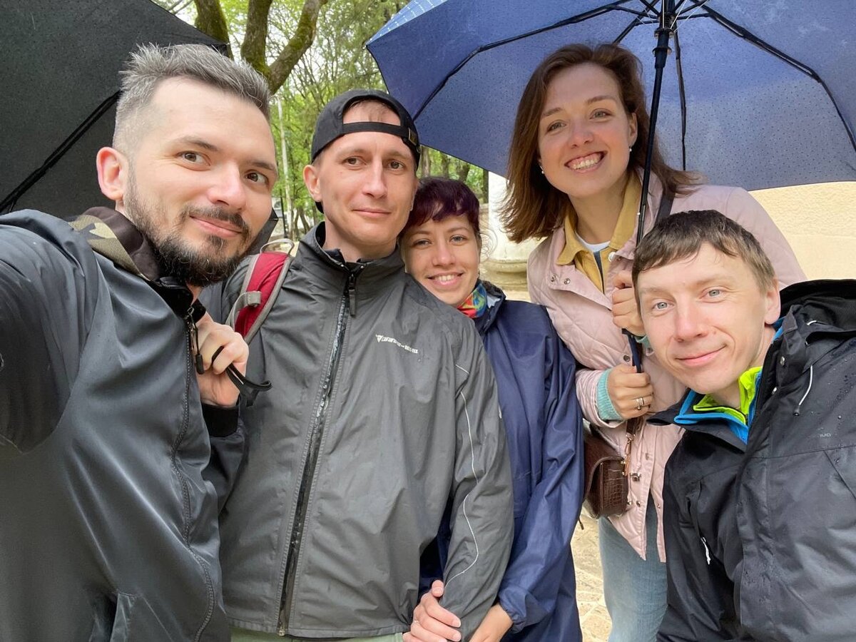 Нижегородские бегуны и велосипедисты просто оккупировали Приэльбрусье на майские праздники. Вот одни из них)