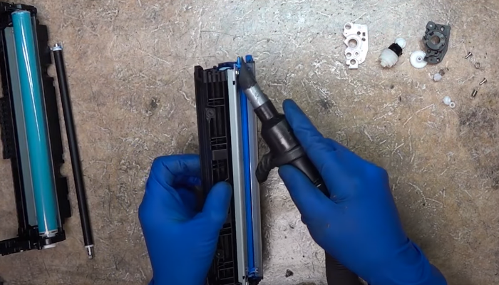 Фото 75. "Шуба" на поролоновом ролике подачи тонера