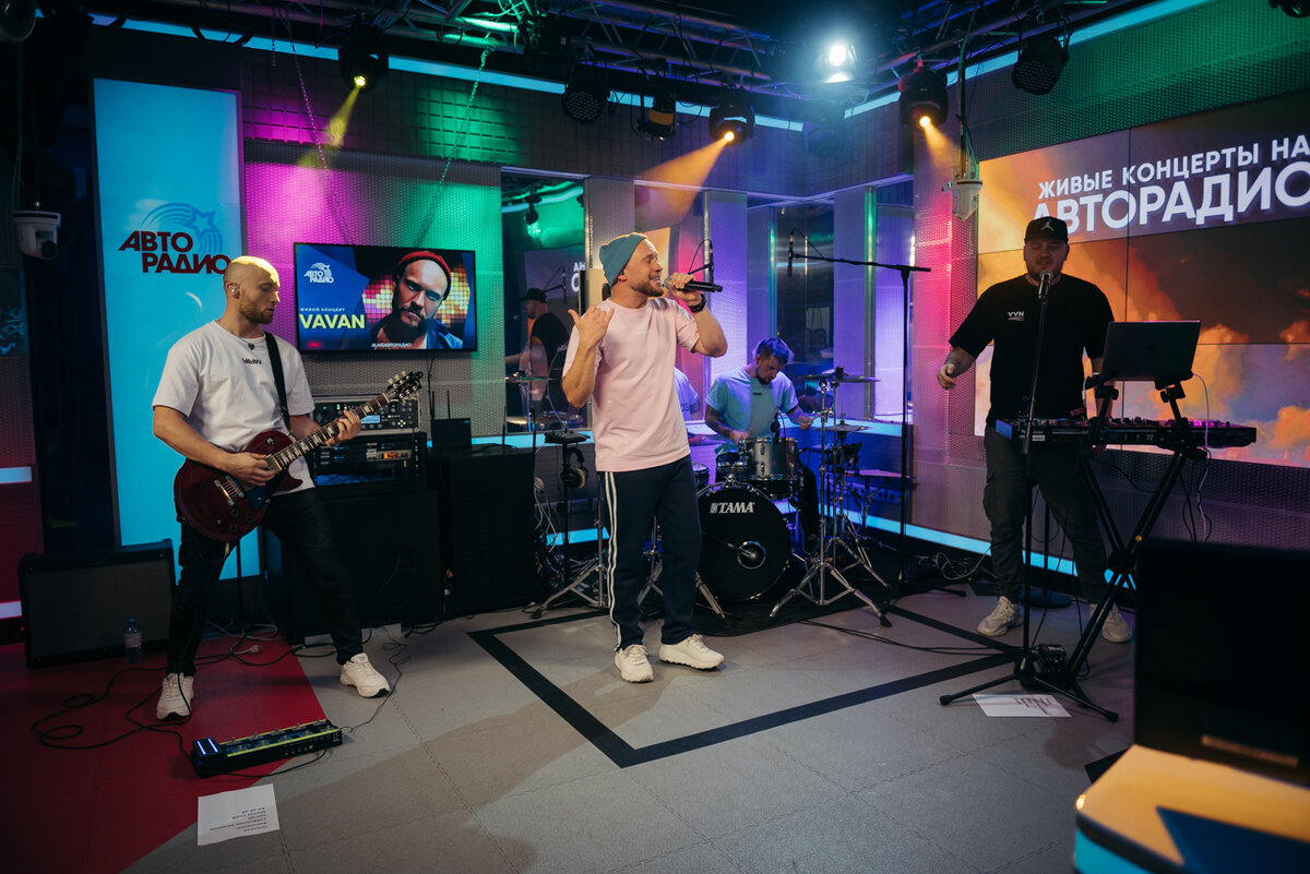Владимир Селиванов презентовал новый трек в студии Авторадио