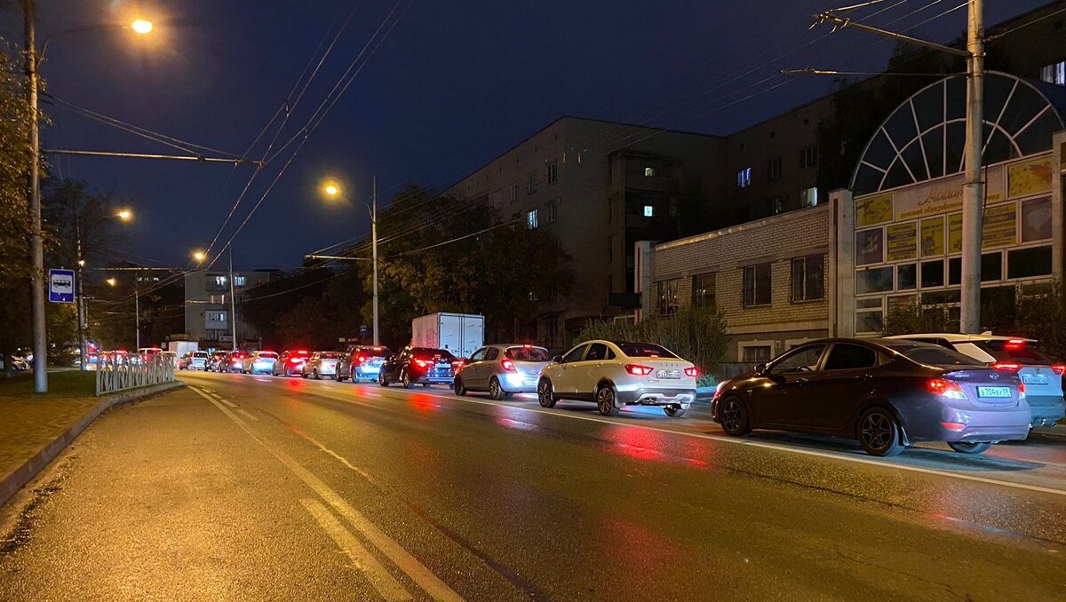     В Ставрополе вечером в пятницу, 21 октября, появились сильные заторы на многих улицах, говорится в сервисе «Яндекс.Карты».