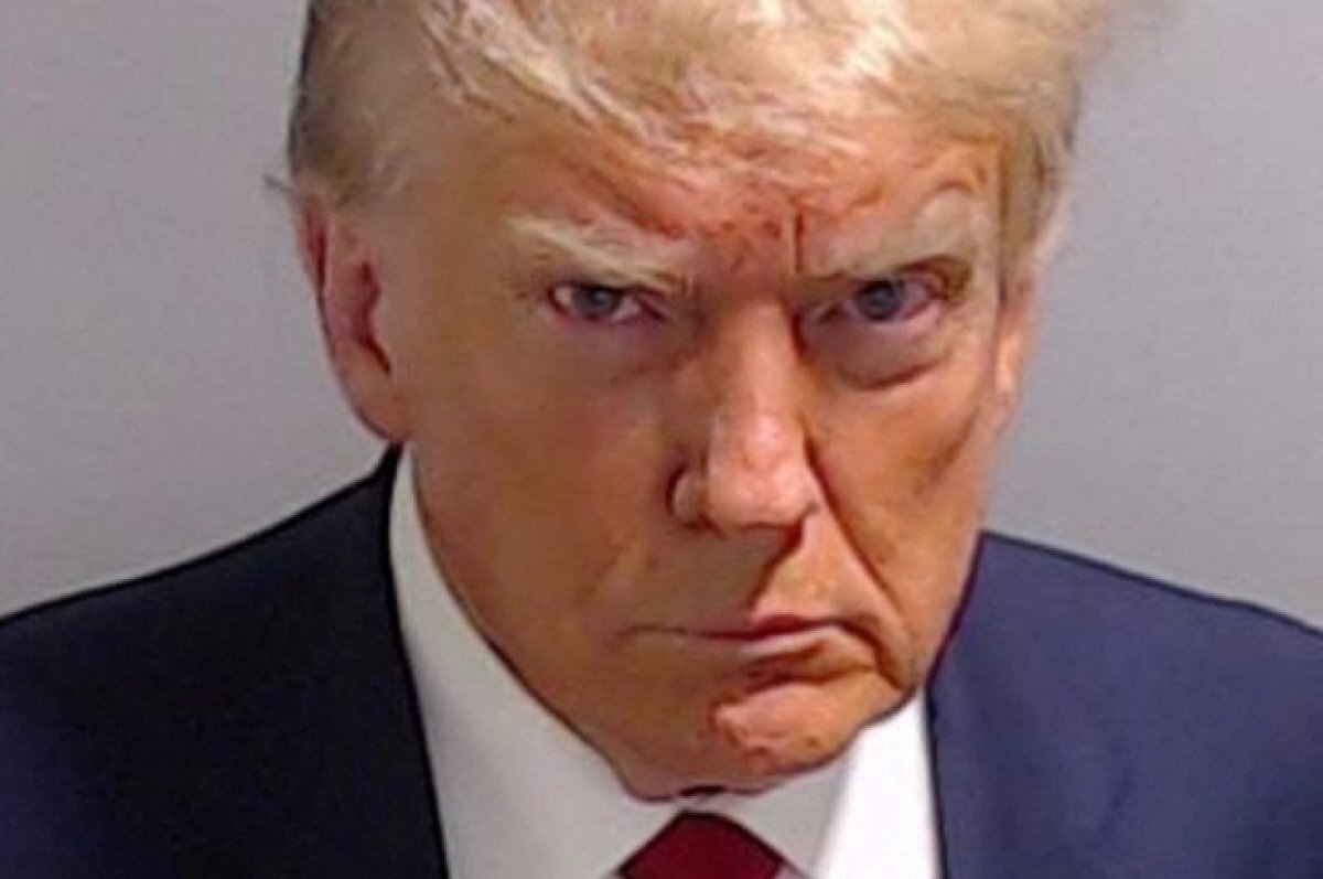    Трамп собрал рекордные пожертвования после тюремного снимка в Джорджии