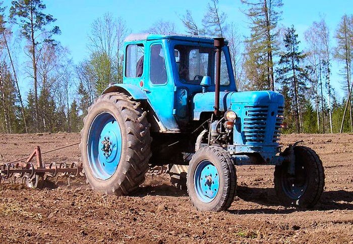 Трактор старого образца