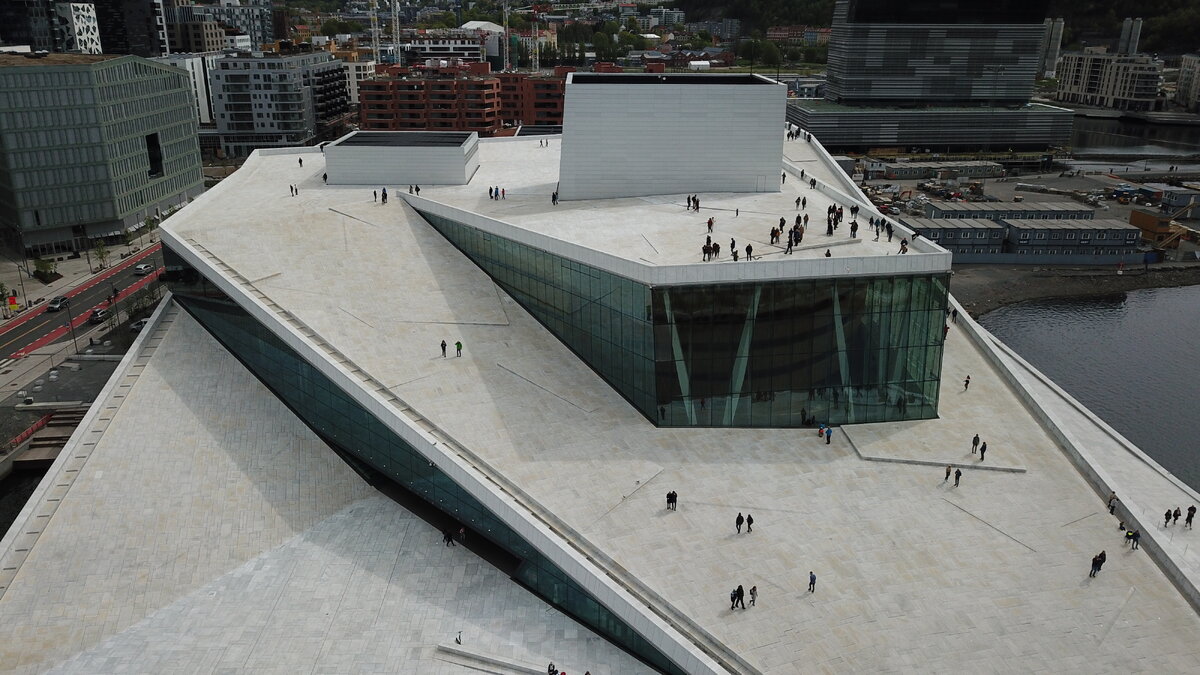 Гуляющих было не очень много