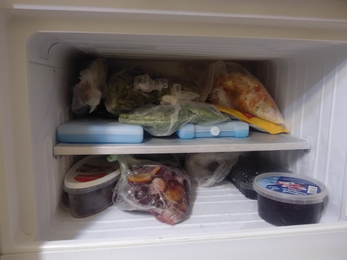 Ну, не совсем пуст, но ничего мясного в холодильнике не было.. 