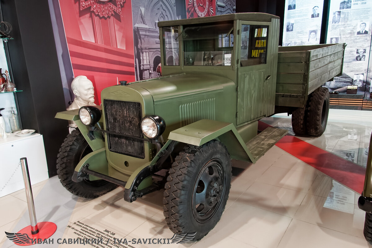 ЗиС-5В, он-же "Трёхтонка", "Захар" и т.п. личность поистине легендарная.