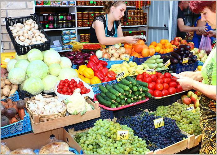 Дешевле крыма. Рынок в Судаке Крым. Николаевка Крым рынок продуктовый. Продукты на рынках Крыма.