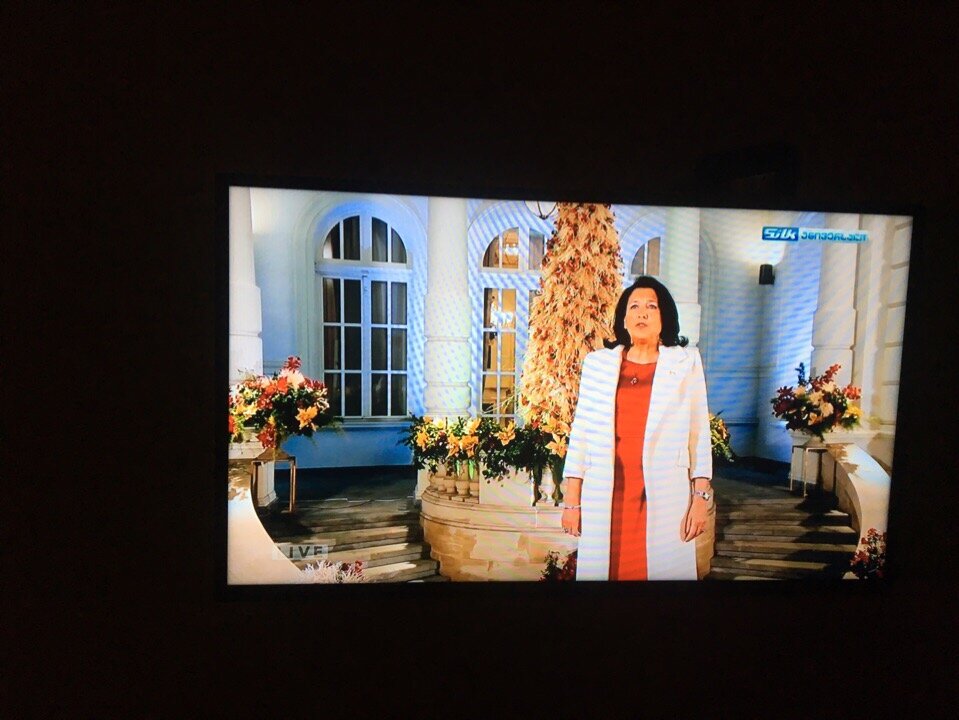Что показывают в Грузии по телевизору в Новый год? Пощелкала каналы, нашла даже «Иронию Судьбы»