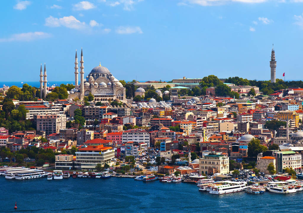 Турция богата не только прекрасными пляжами и замечательным морем, также здесь есть множество исторических памятников и достопримечательностей. Природа Турции поражает воображение каждого туриста.