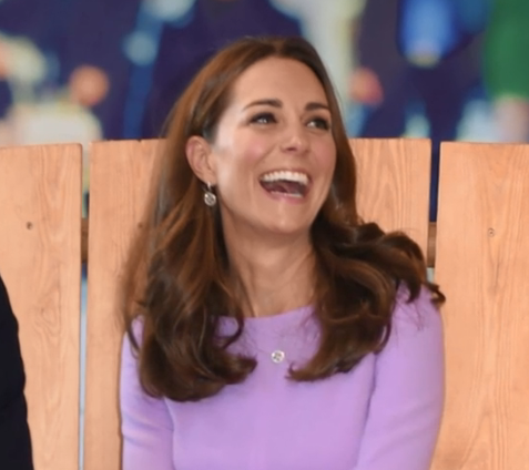 Скриншот и сайта https://www.eonline.com/news/1123449/kate-middleton-opens-up-about-motherhood-in-podcast-interview-10-things-we-learned 