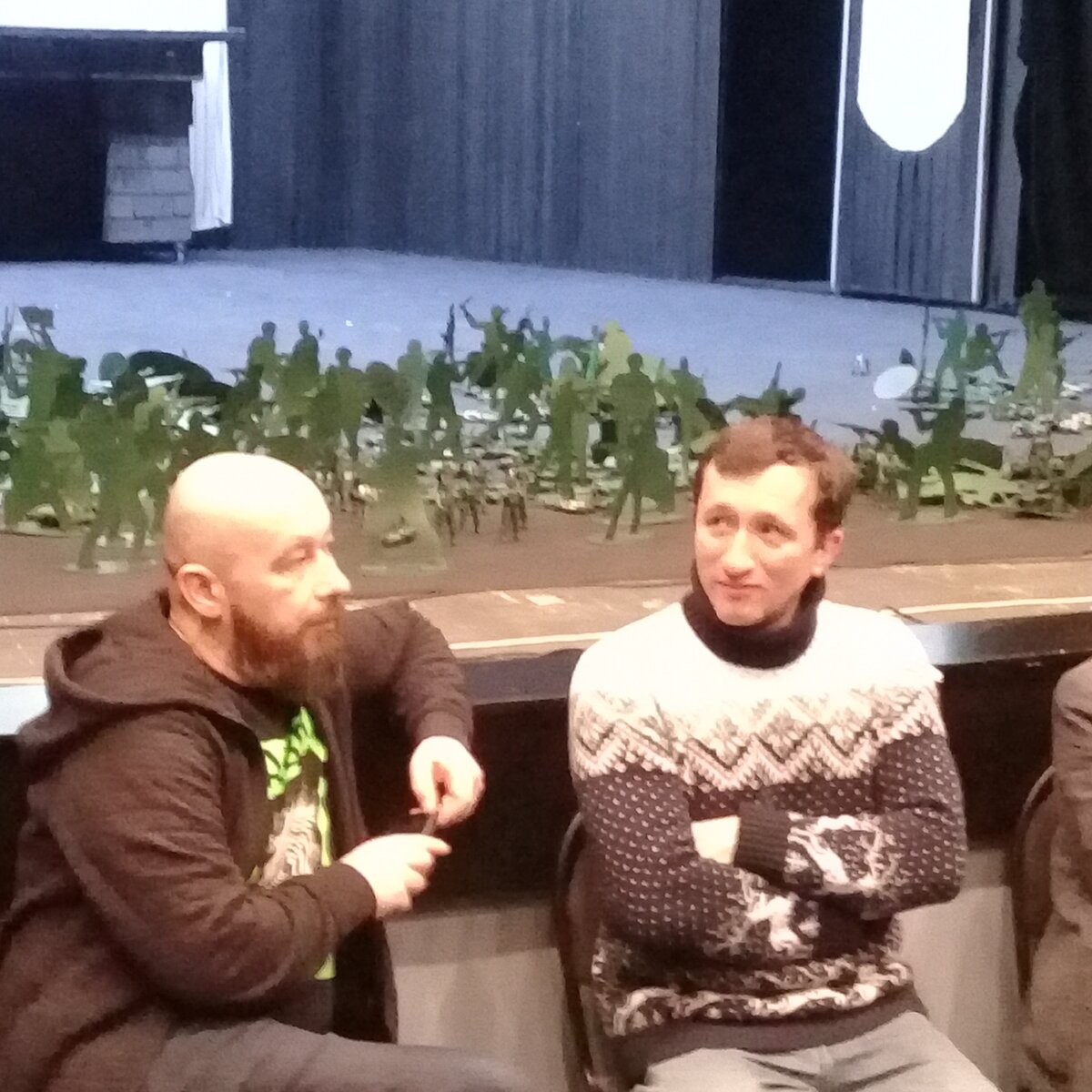 Художник-постановщик Альберт Нестеров и режиссер Радион Букаев