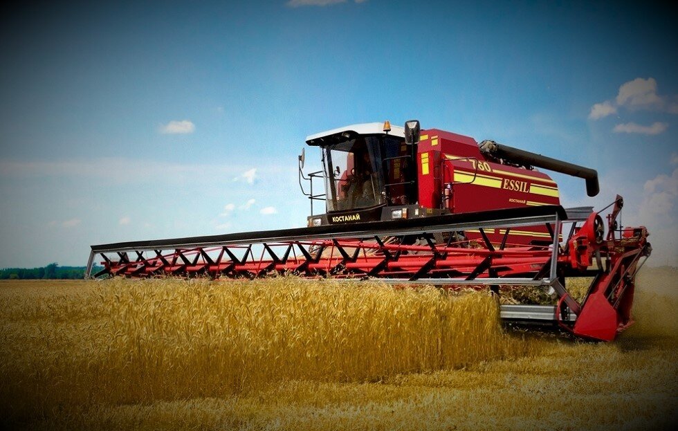  Зерноуборочный комбайн Essil КЗС-760