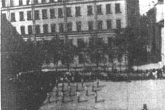 На плацу корпуса