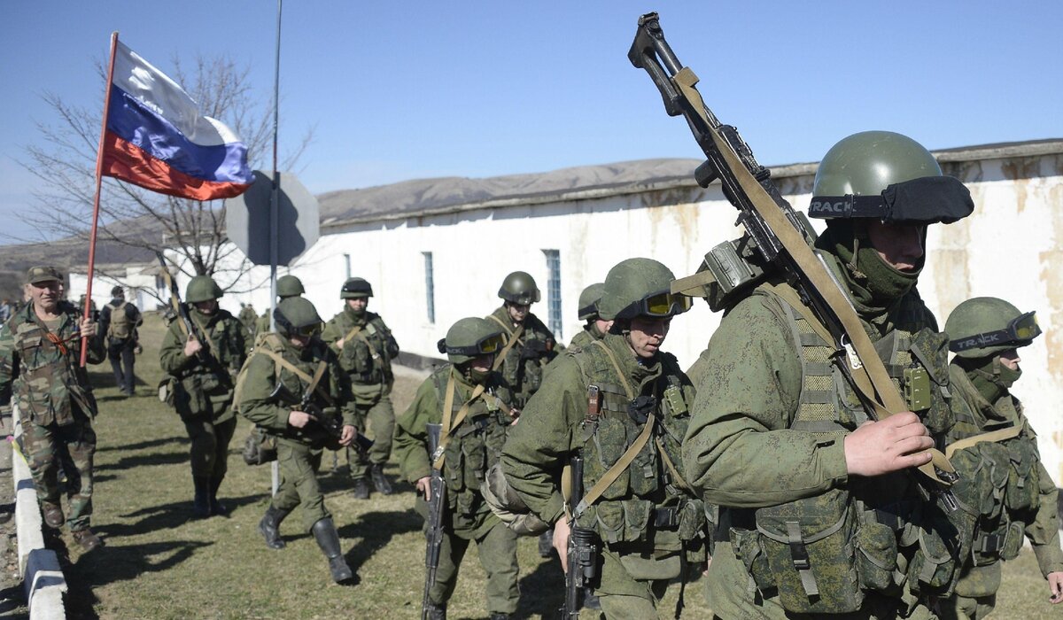 Российские войска зашли. Российские войска в Крыму. Русские войска в Крыму. Войска РФ на Украине. Российские военные в Крыму.