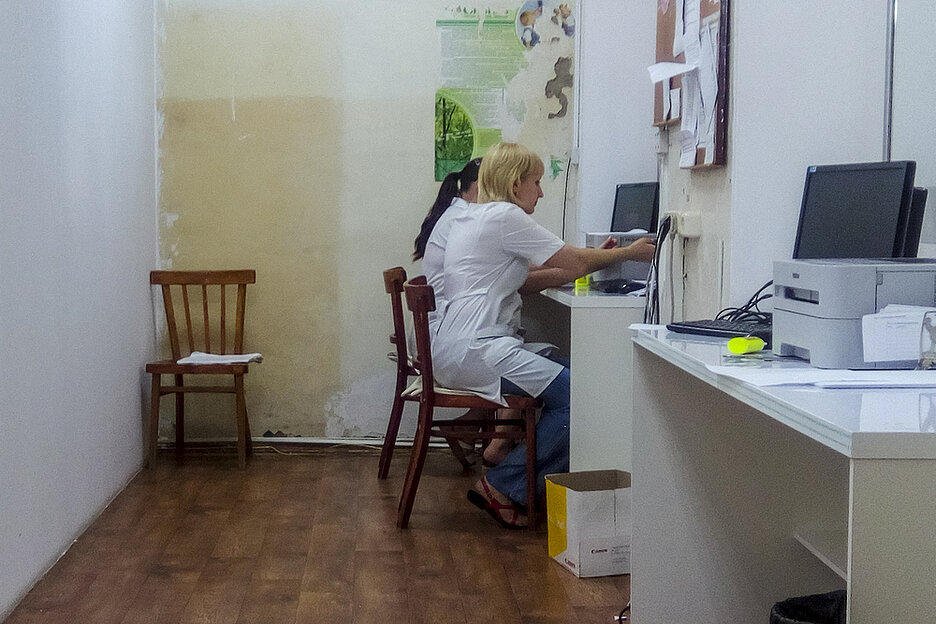 За пожилыми петербургскими пациентами будут наблюдать по WhatsApp