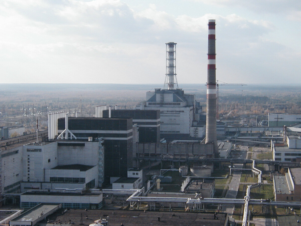 Атомная электростанция мощностью в 5 мвт 1954. Первая АЭС В Обнинске. АЭС В Обнинске 1954. Первая в мире АЭС В Обнинске. 1 В мире атомная электростанция в Обнинске.