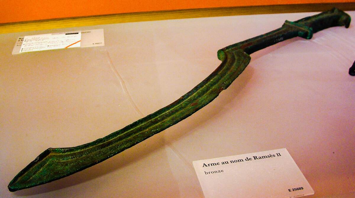 Бронзовый хопеш времён Рамсеса II. Лувр