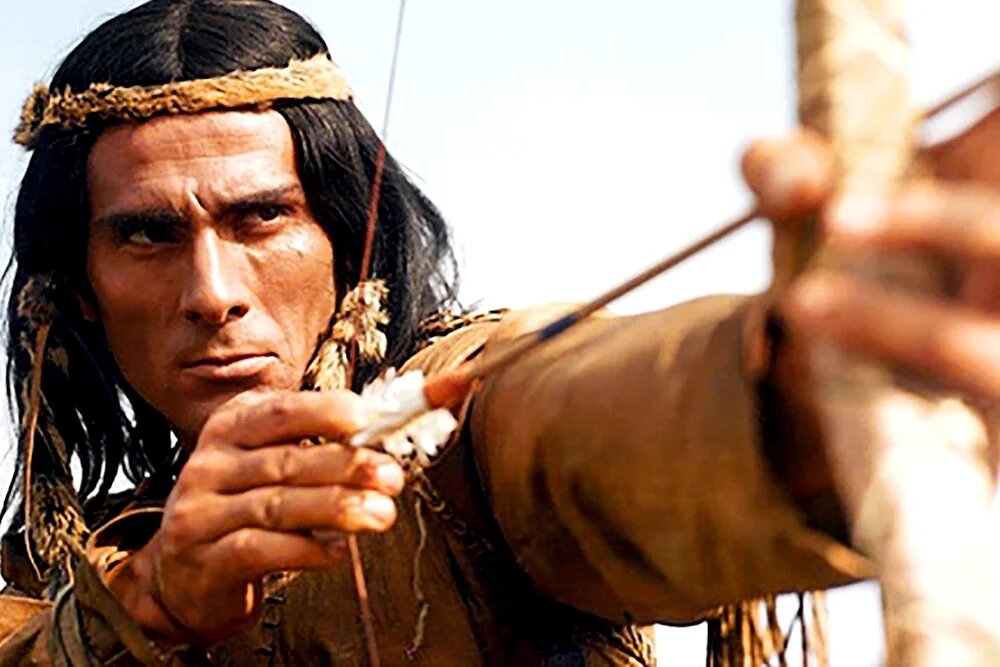 Кадры из фильма "Чингачгук - Большой Змей" (листайте фото стрелкой вправо) 