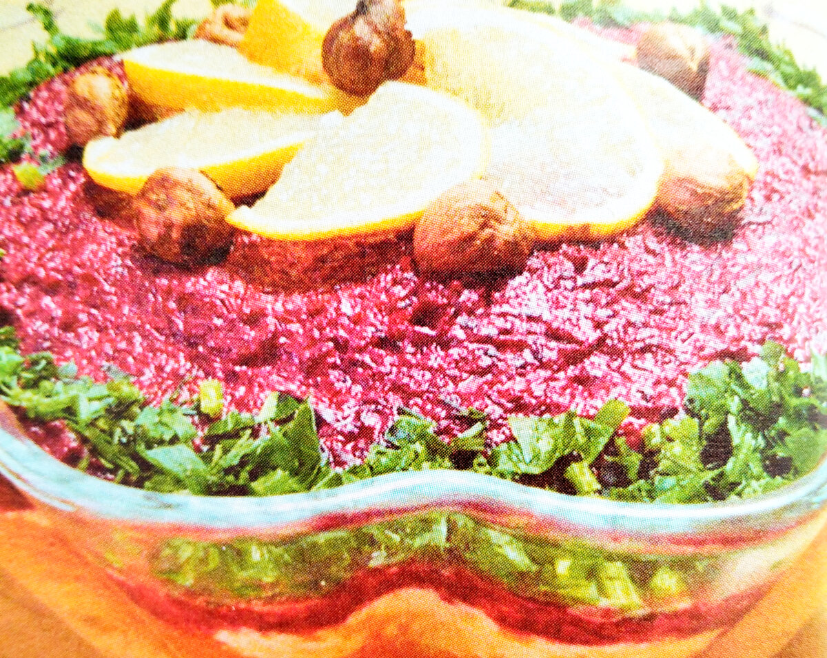 Салат со свеклой и изюмом