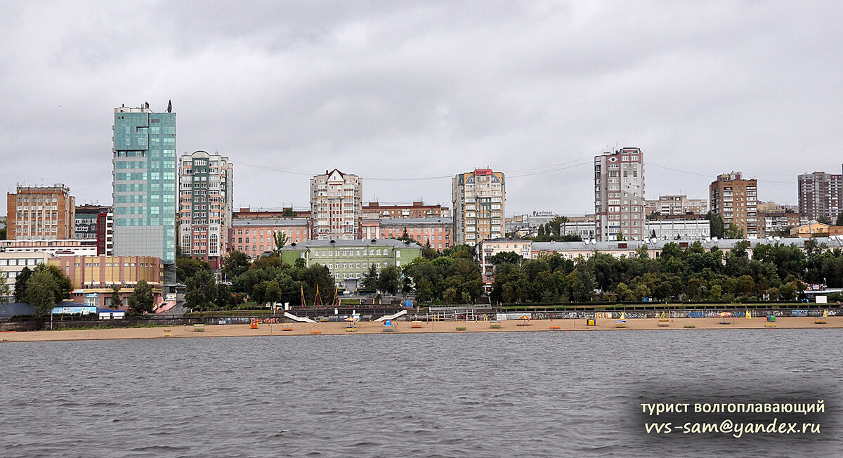 Здание Роснефти и Первомайский спуск. Фото 02.09.2016.