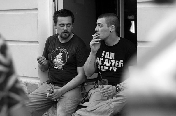 На подконнике кафе "Гости": я и будущий совладелец "Сочи" и нового клуба Иван Митревич